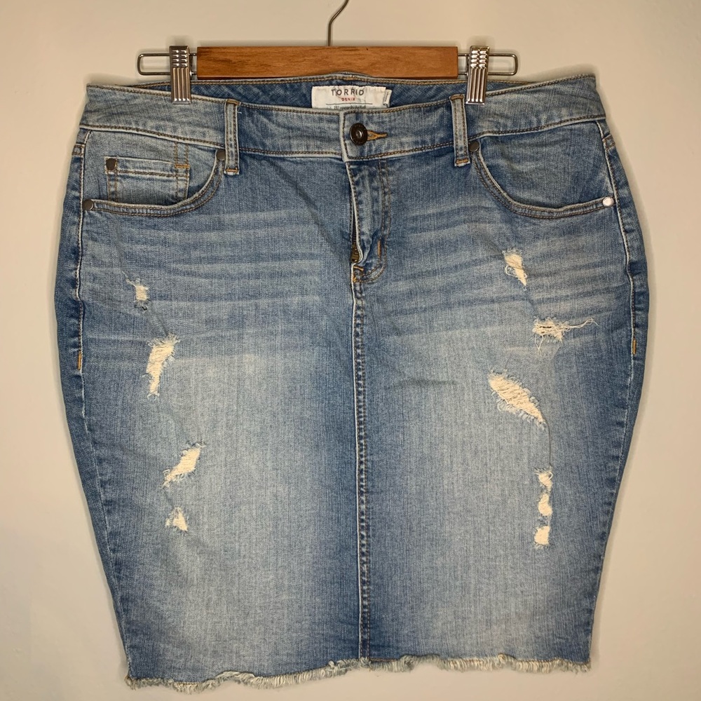 Size 16 Torrid High Waisted Denim Skirt